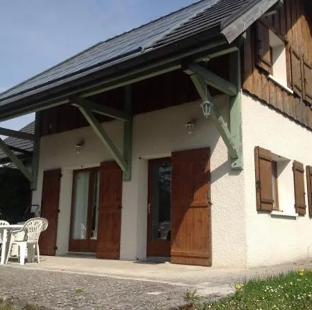 Les Pignons Verts Avec Jardin - Proche D'annecy